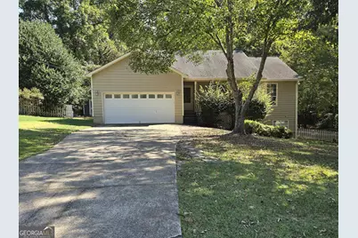 180 Pinewood Drive, Senoia, GA 30276 - Photo 1