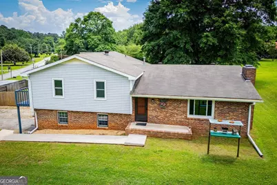 235 E Knight, Carrollton, GA 30116 - Photo 2