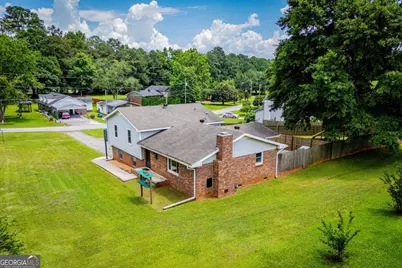235 E Knight, Carrollton, GA 30116 - Photo 8