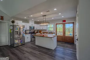 333 E Gillis St, Mount Vernon, GA 30445 - Photo 8