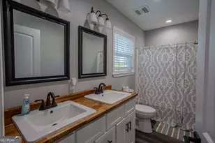 333 E Gillis St, Mount Vernon, GA 30445 - Photo 14