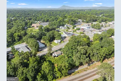 239 E Currahee Street, Toccoa, GA 30577 - Photo 32