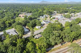 239 E Currahee St, Toccoa, GA 30577 - Photo 32