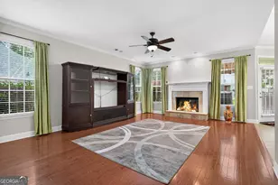 165 Keaton Dr, Fayetteville, GA 30215 - Photo 2