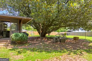 147 Clifford St, Loganville, GA 30052 - Photo 32