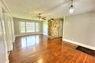 129 Mallory Dr, Lagrange, GA 30241 - Photo 8