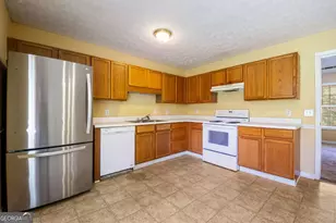 2027 Providence Roads, Statham, GA 30666 - Photo 10