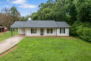 2027 Providence Roads, Statham, GA 30666 - Photo 2