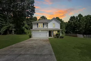 160 Deerfield Trce, Barnesville, GA 30204 - Photo 1