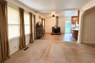 737 W College St, Bowdon, GA 30108 - Photo 8