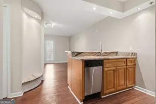 795 Hammond Dr, Sandy Springs, GA 30328 - Photo 14