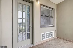795 Hammond Dr, Sandy Springs, GA 30328 - Photo 20