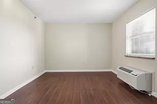795 Hammond Dr, Sandy Springs, GA 30328 - Photo 8