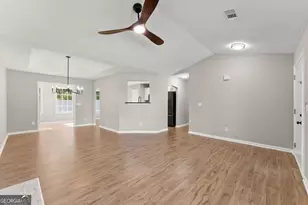 1405 Faith Dr, Winder, GA 30680 - Photo 8