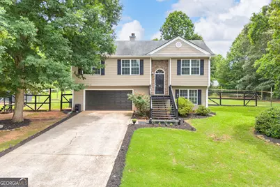 259 Beacon Drive, Maysville, GA 30558 - Photo 1