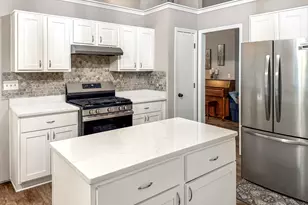 635 Paris Dr, Lawrenceville, GA 30043 - Photo 8