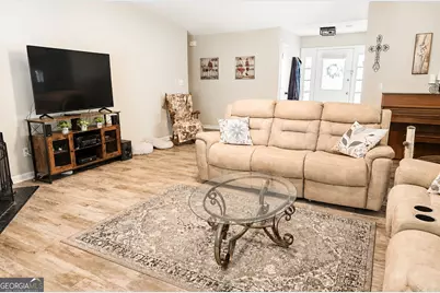 635 Paris Drive, Lawrenceville, GA 30043 - Photo 12