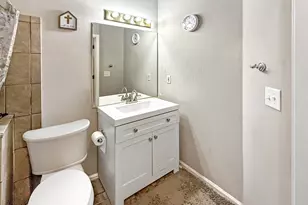 635 Paris Dr, Lawrenceville, GA 30043 - Photo 14