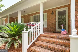 1249 Riverdale Dr, Waycross, GA 31503 - Photo 2