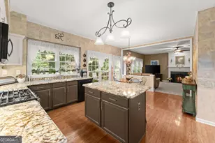 7730 Wickley Dr, Cumming, GA 30041 - Photo 10