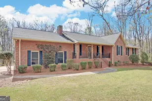 197 Woodland Way, Dewy Rose, GA 30634 - Photo 2