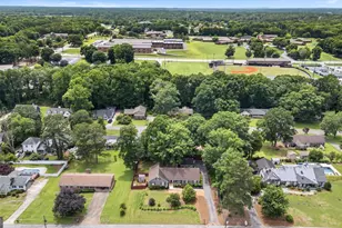 140 E Allison Circle, Carrollton, GA 30117 - Photo 4