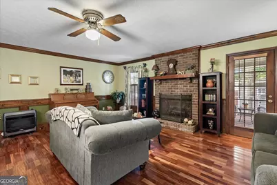 140 E Allison Circle, Carrollton, GA 30117 - Photo 14