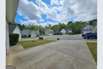 5077 Meadow Trace, Fairburn, GA 30213 - Photo 6