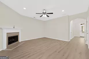 318 Knelston Oak Dr, Suwanee, GA 30024 - Photo 10