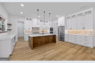 205 Chariot Court, Jefferson, GA 30549 - Photo 2