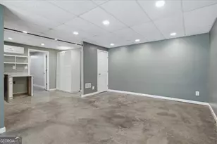 330 Sandy Lake Cir, Fayetteville, GA 30214 - Photo 36