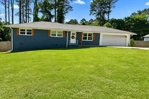 115 Fairlawn Dr, Carrollton, GA 30117 - Photo 1