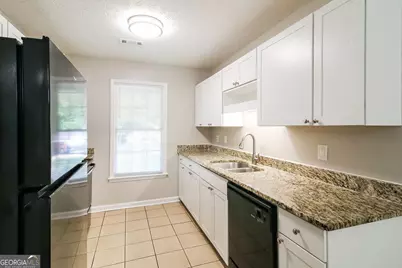 8605 Collins Drive, Jonesboro, GA 30236 - Photo 6