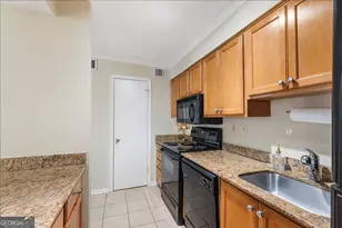 3140 7 Pines Ct, Atlanta, GA 30339 - Photo 10