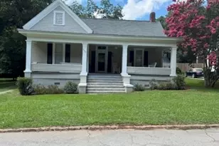 303 Pine St, Madison, GA 30650 - Photo 1