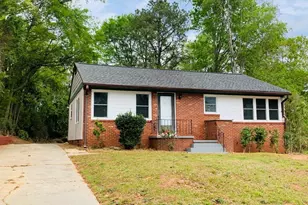 69 4th St, Newnan, GA 30263 - Photo 2