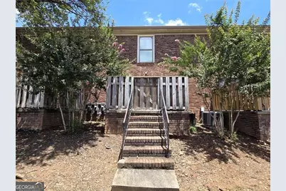5617 Kingsport Drive NE, Sandy Springs, GA 30342 - Photo 14