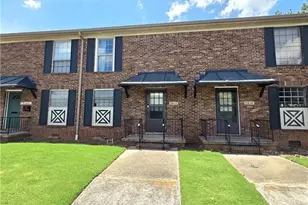 5617 Kingsport Dr NE, Sandy Springs, GA 30342 - Photo 1