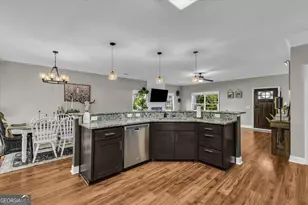 390 Wicklow Dr, Richmond Hill, GA 31324 - Photo 16