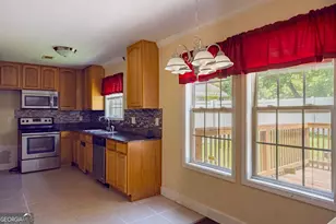 650 N 18th St, Griffin, GA 30223 - Photo 10