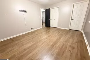 300 Robinson Dr, Carrollton, GA 30117 - Photo 8