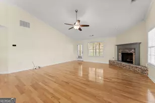 316 Lakeview Bend Cir, Jefferson, GA 30549 - Photo 20