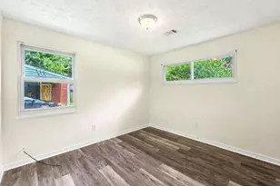 2559 Dale Creek Dr NW, Atlanta, GA 30318 - Photo 20