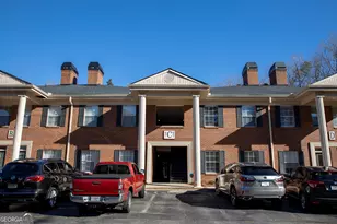 425 E Crossville Rd, Roswell, GA 30075 - Photo 1