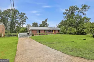 19 Colonial Dr, Newnan, GA 30263 - Photo 4
