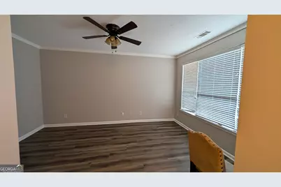 370 Brentwood Drive, Newnan, GA 30263 - Photo 2