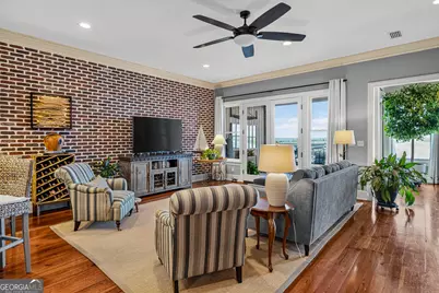107 Broad Street #C, Darien, GA 31305 - Photo 6