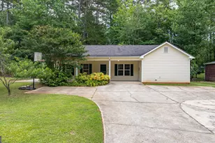 142 Mountain View Rd, Lavonia, GA 30553 - Photo 1