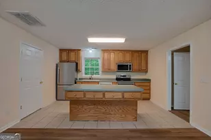142 Mountain View Rd, Lavonia, GA 30553 - Photo 16