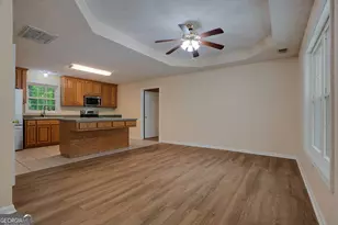 142 Mountain View Rd, Lavonia, GA 30553 - Photo 2